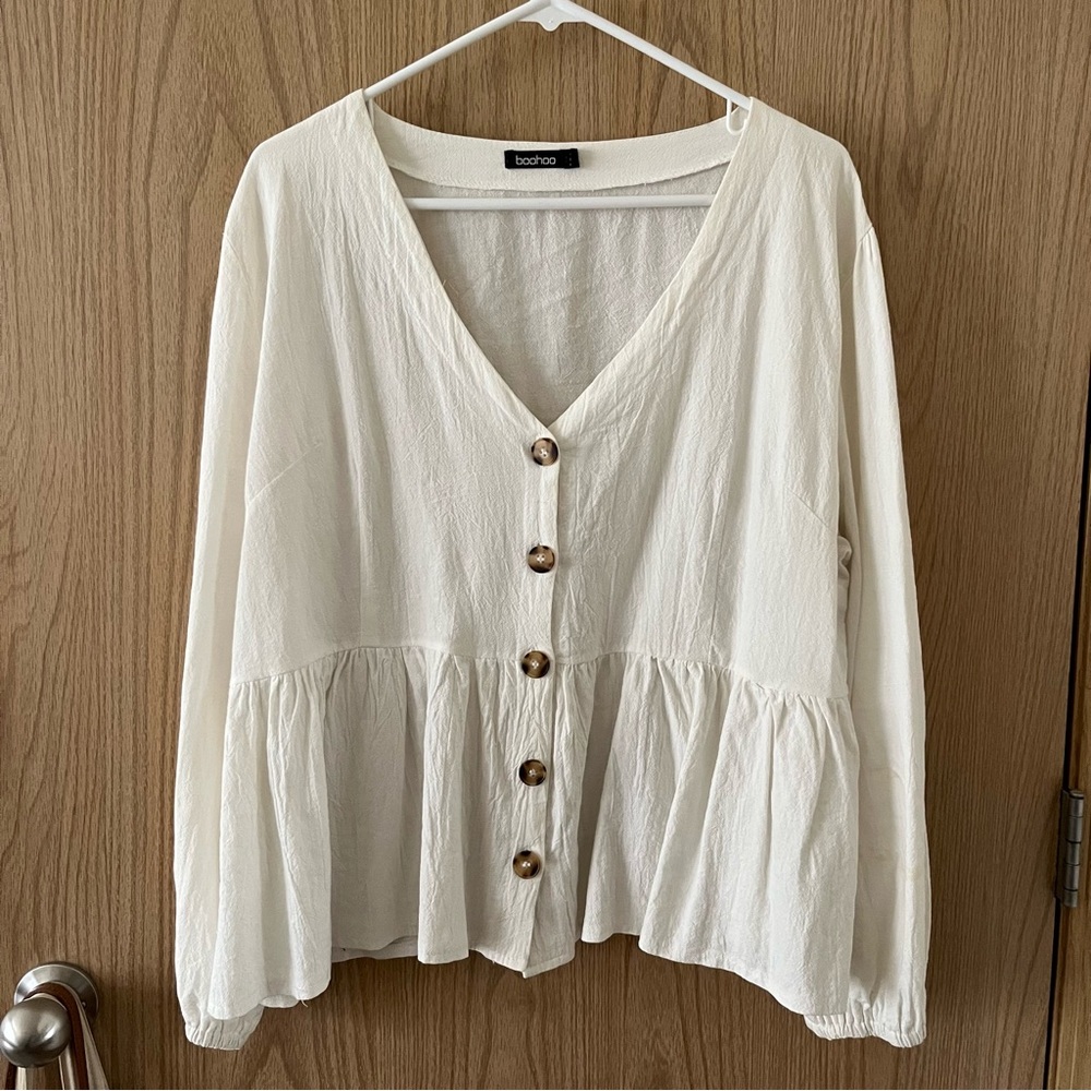 Boohoo Plus Blouson Sleeve Peplum Top in White/Ivory/Cream